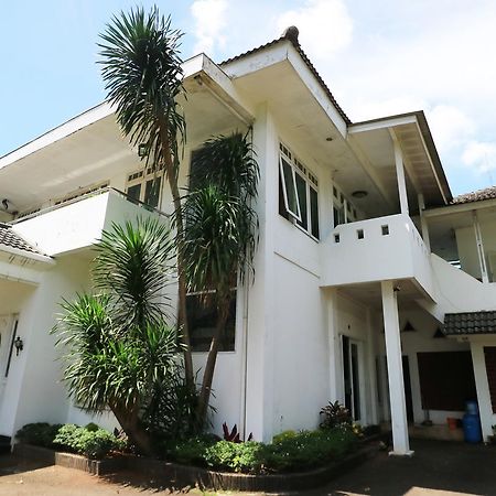 Villa Sri Manganti Jakarta Luaran gambar