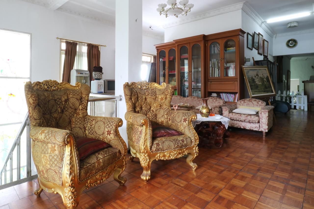 Villa Sri Manganti Jakarta Luaran gambar